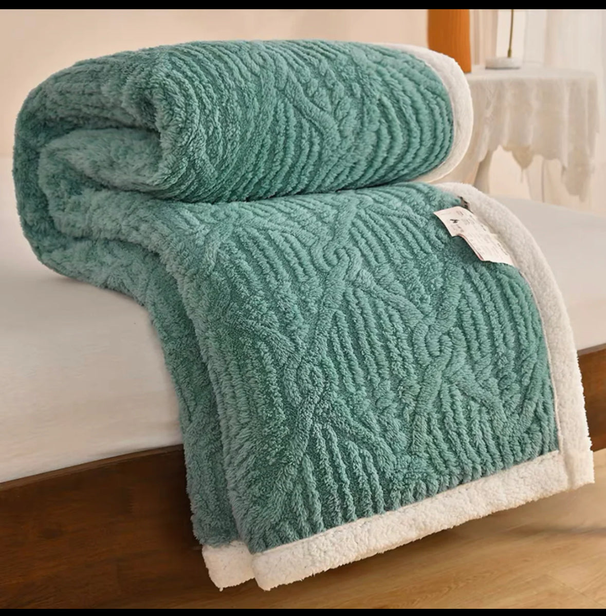 Patura groasa cu blanita,200/230,imprimeu in relief