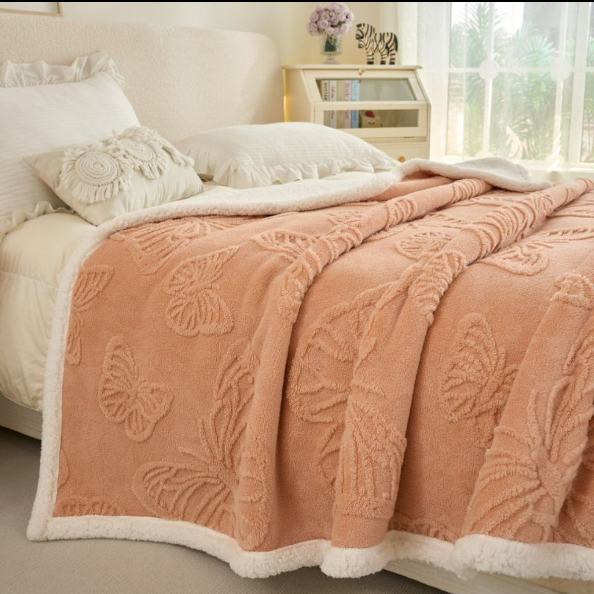 Patura groasa cu blanita 200/230,model fluturasi in relief