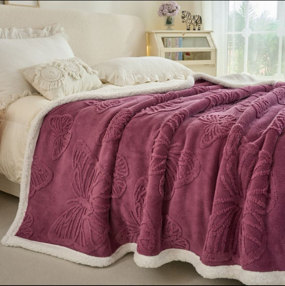 Patura groasa cu blanita 200/230,model fluturasi in relief