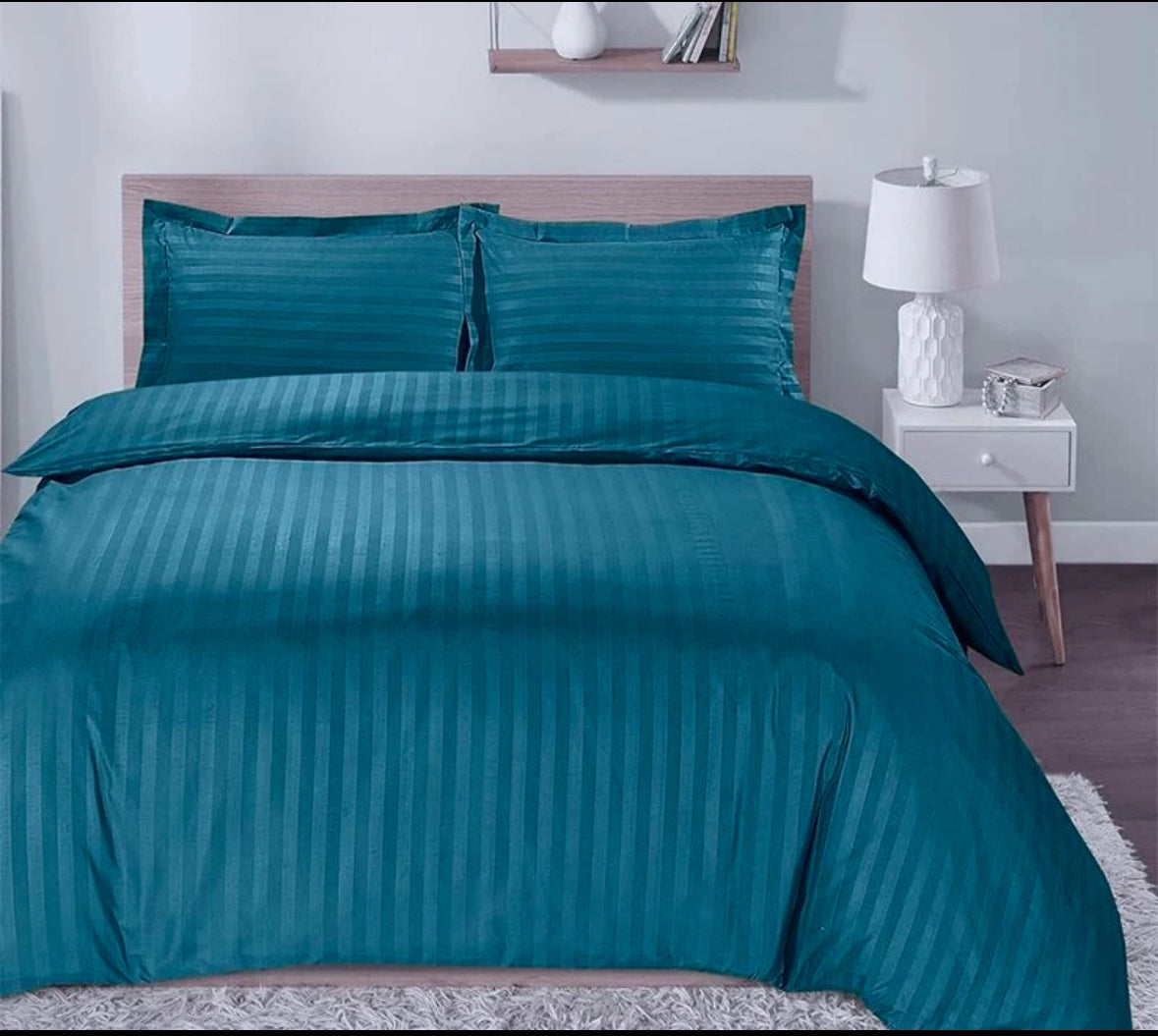 Lenjerie PREMIUM de pat tip Damasc cu ELASTIC 4 piese