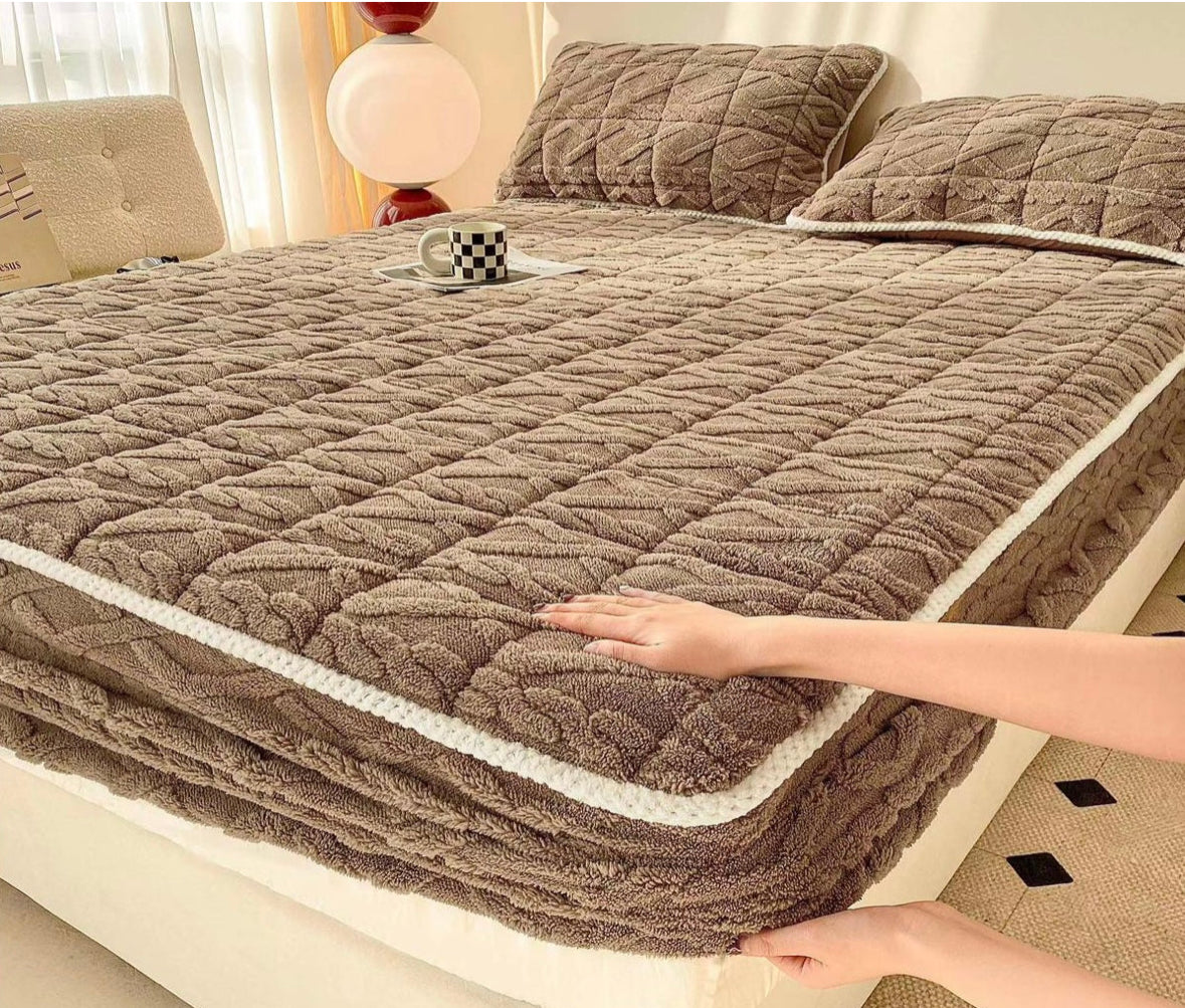 Husa/Topper saltea cu elastic maro inchis 160x200
