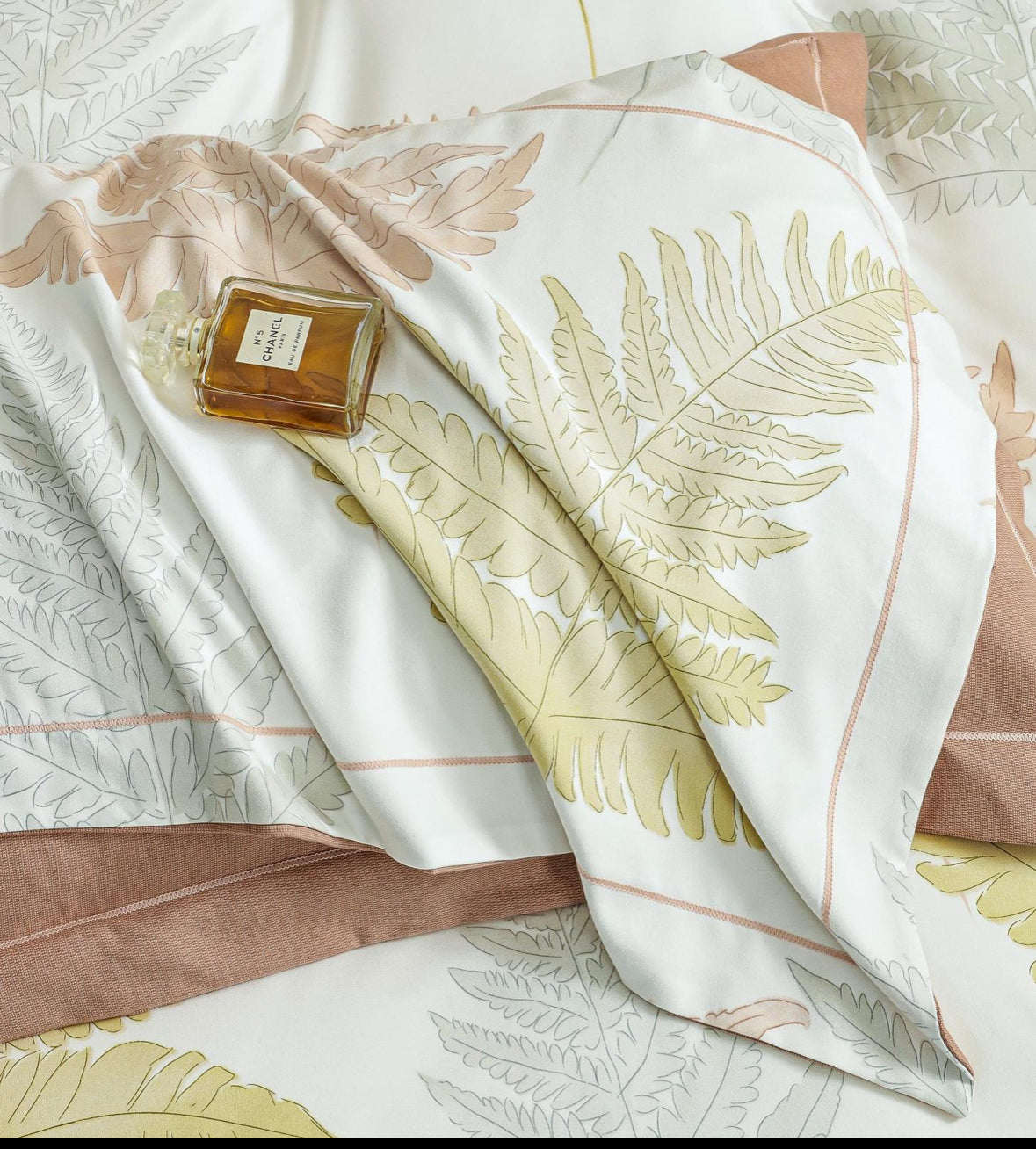 Frunze de feriga-Set Lenjerie de Pat 6 Piese Moale si Confortabil