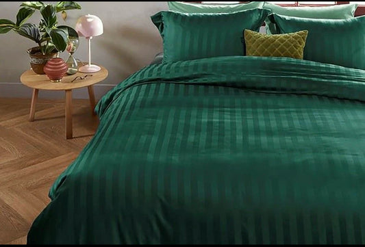 Lenjerie PREMIUM de pat,tip Damasc cu ELASTIC,4 piese