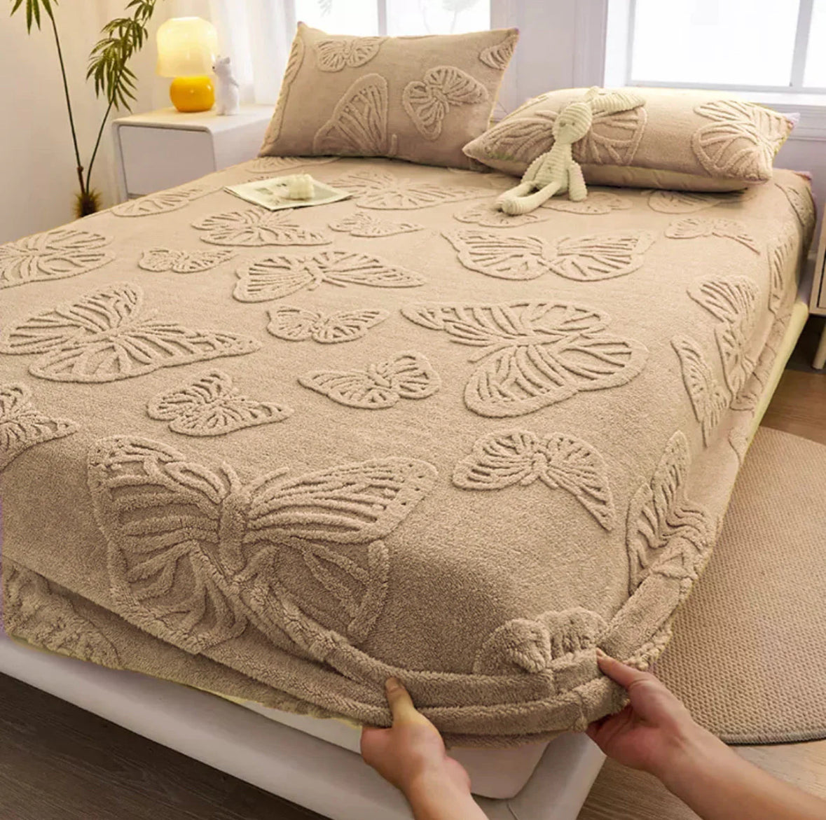 Husa Cocolino,model in relief,cu elastic+2 fete de perna,pat dublu