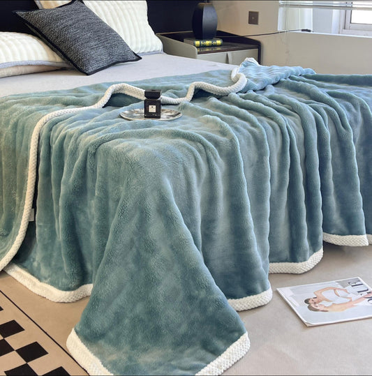 Patura EXTRA PUFOASA,Blanita de iepure artificiala,200/230,cu model