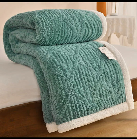 Patura groasa cu blanita,200/230,imprimeu in relief