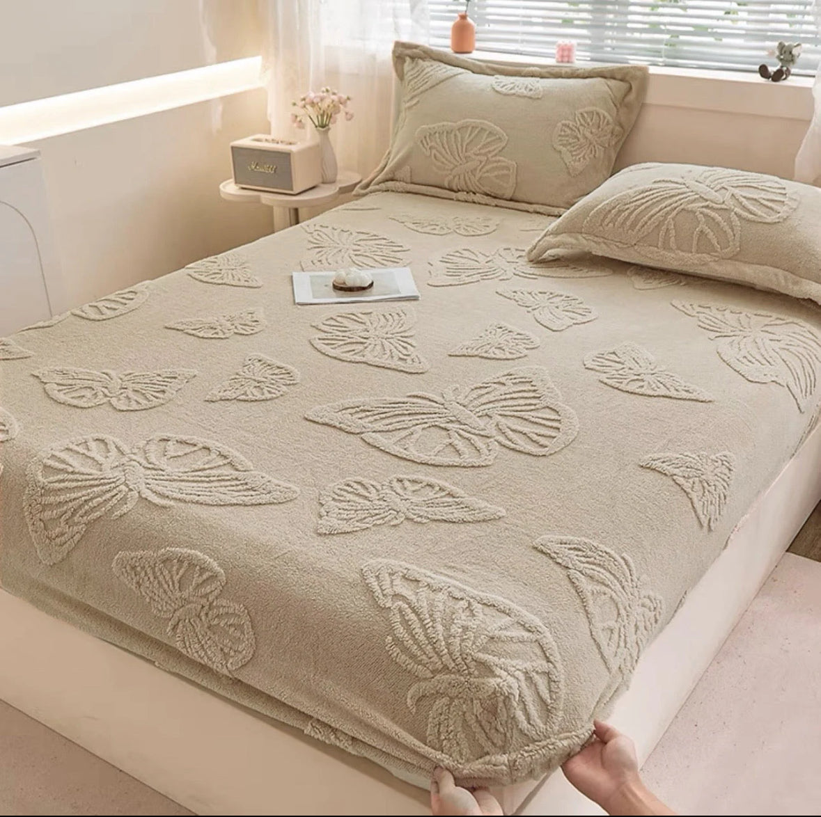 Husa Cocolino,model in relief,cu elastic+2 fete de perna,pat dublu