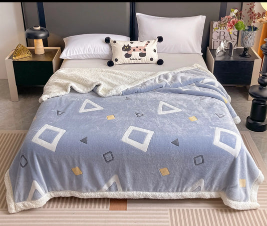 Patura groasa cu blanita 200/230,cu model