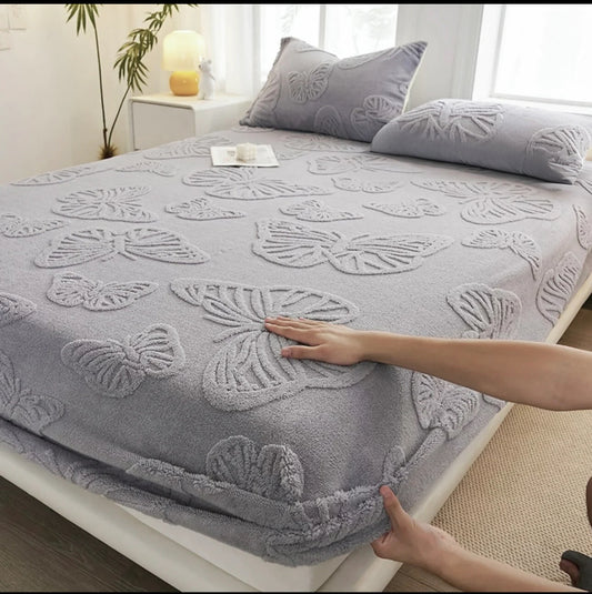 Husa Cocolino,model in relief,cu elastic+2 fete de perna,pat dublu