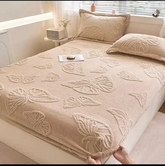 Husa Cocolino,model in relief,cu elastic+2 fete de perna,pat dublu