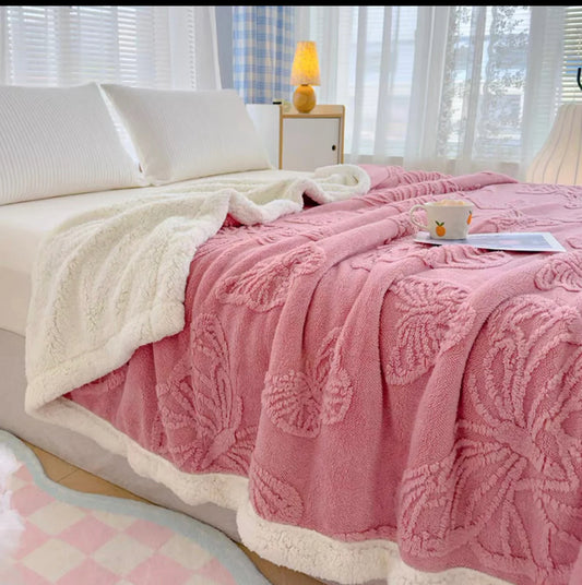 Patura groasa cu blanita 200/230,model fluturasi in relief