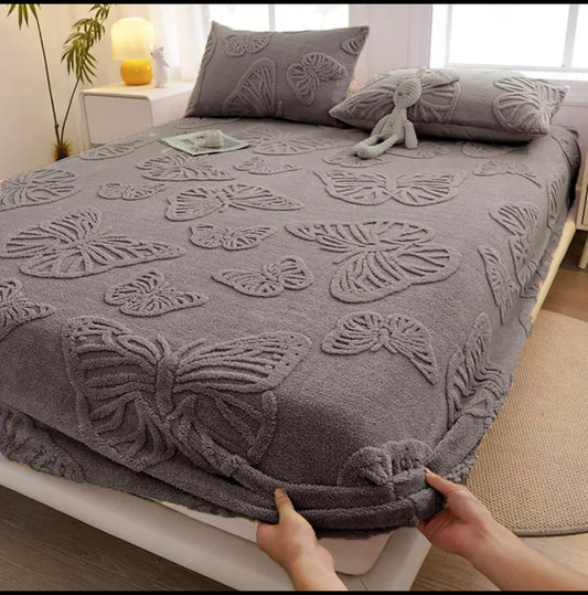 Husa Cocolino,model in relief,cu elastic+2 fete de perna,pat dublu