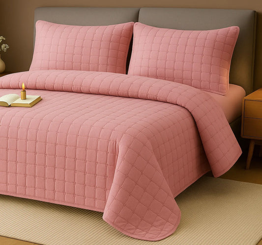 Set cuvertura roz pudra DeLux-Eleganta si confort pentru orice dormitor(4 piese)