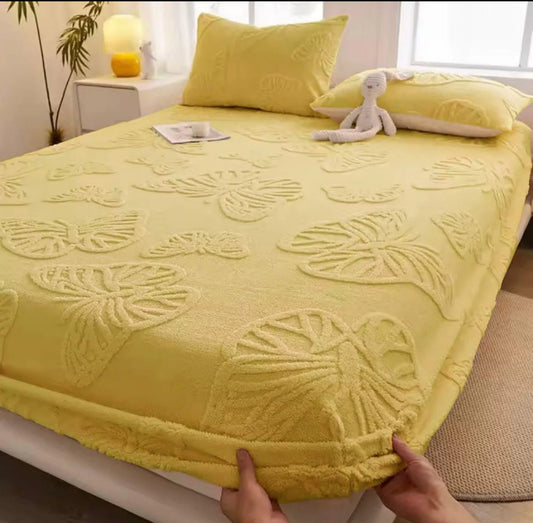 Husa Cocolino,model in relief,cu elastic+2 fete de perna,pat dublu