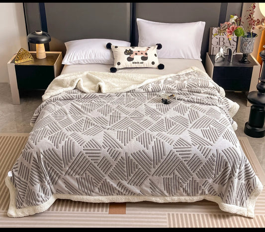 Patura groasa cu blanita 200/230,cu model