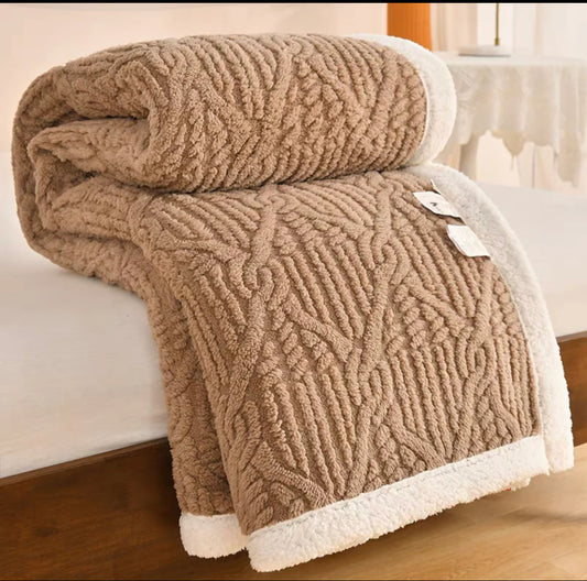 Patura groasa cu blanita,200/230,imprimeu in relief