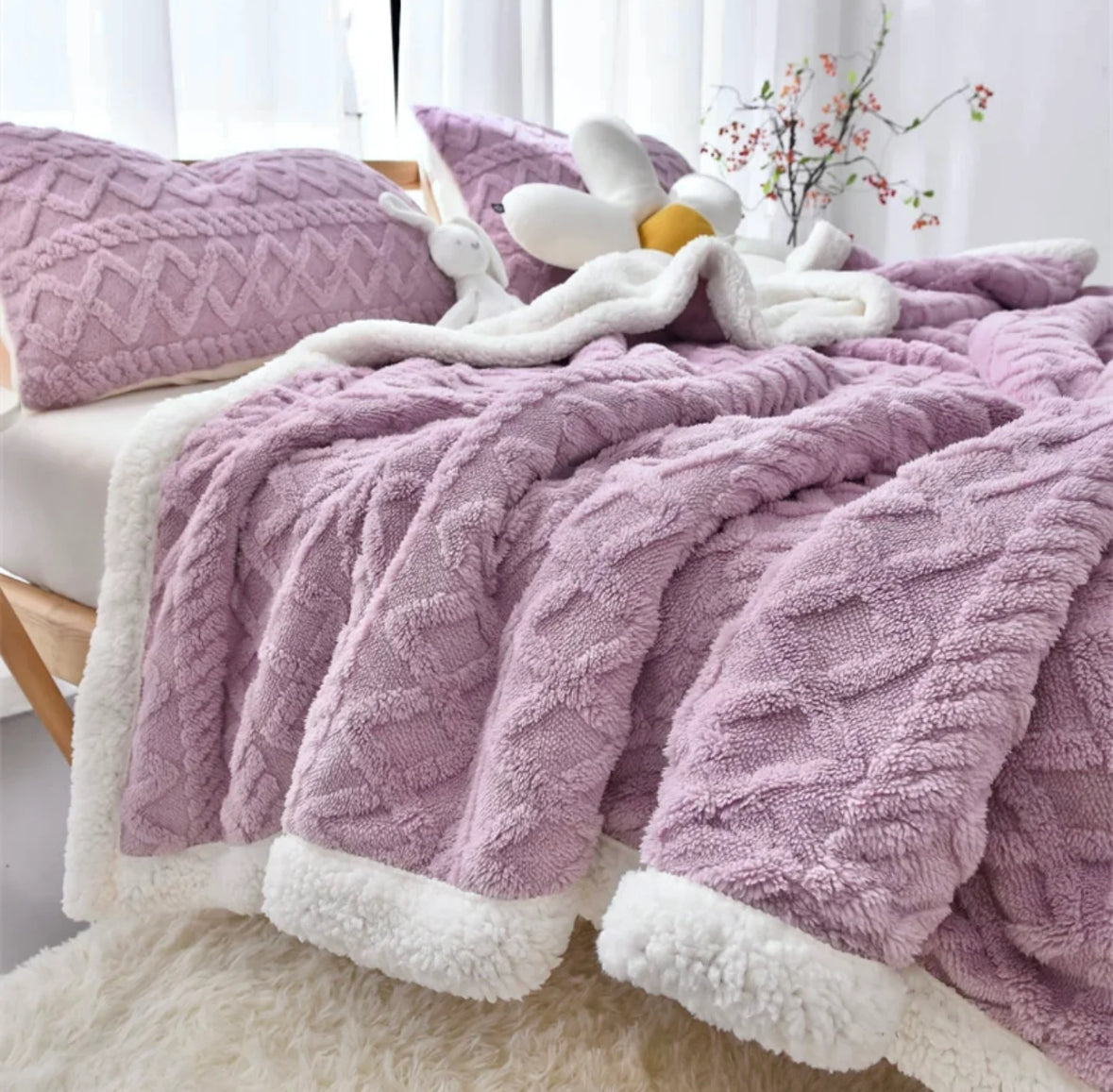 Patura groasa cu blanita 200/230,model impletit in relief